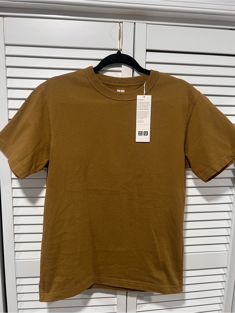 Uniqlo Crew Neck T-Shirt in Brown